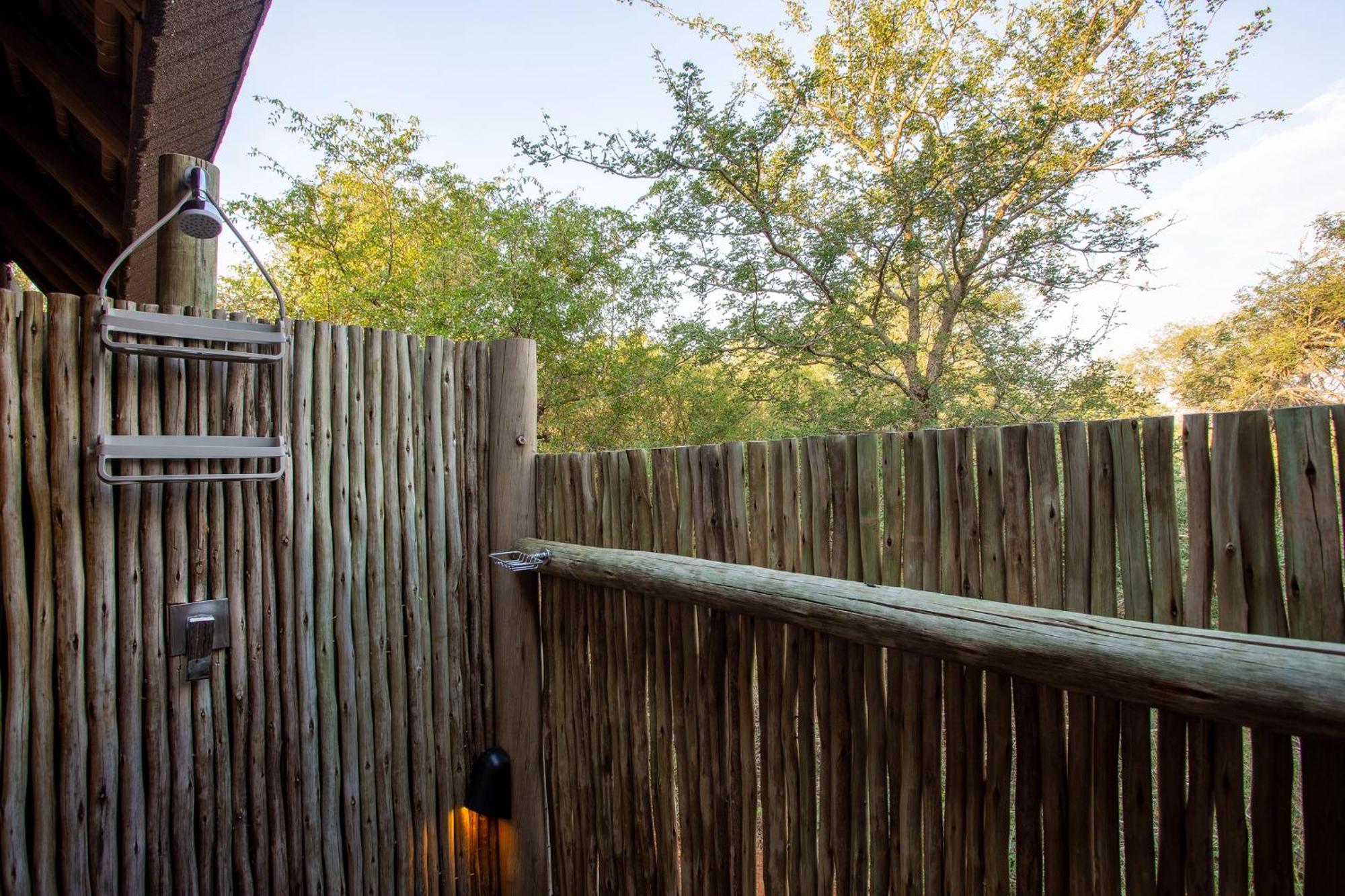 Moya Safari Villa Hoedspruit Exterior photo